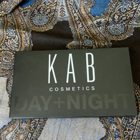 Kab Cosmetics Day+Night Pallete - Picture 4 of 5